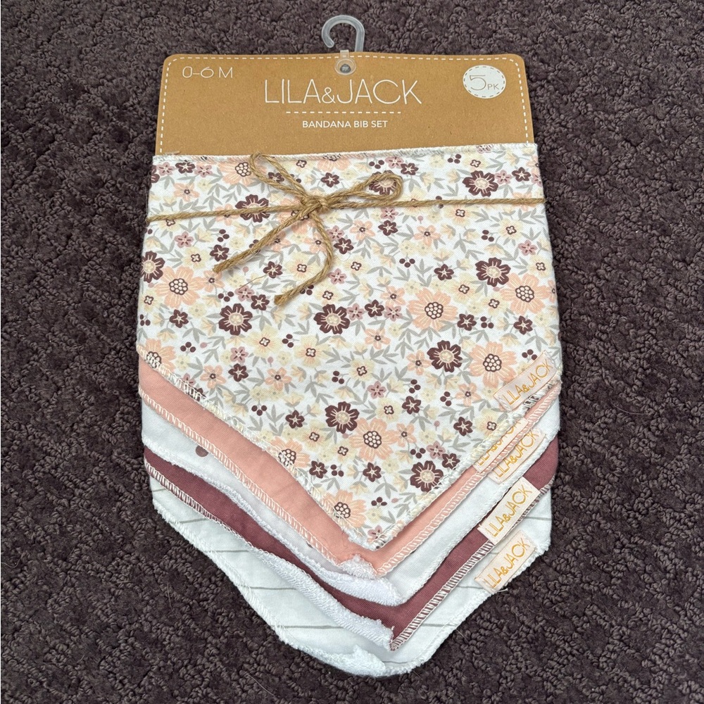 Lila & Jack Bandana Bib Set